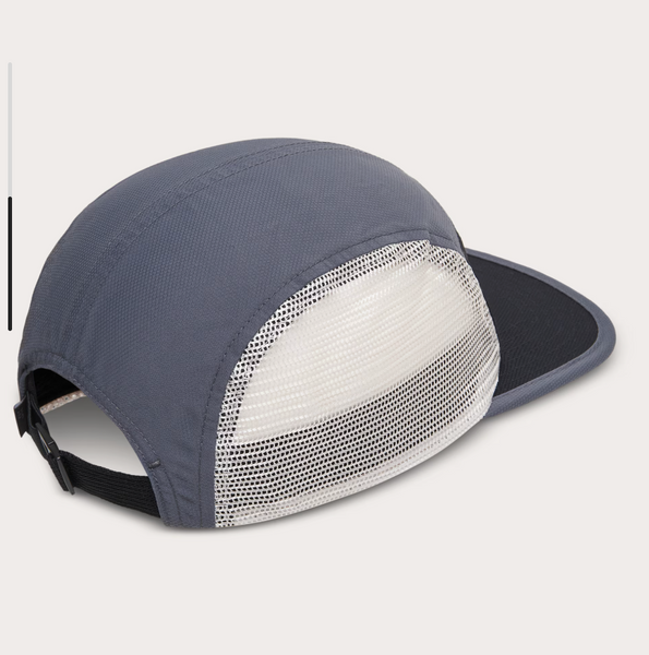 Oakley Latitude Arc Cap Blackout